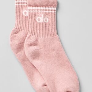 SOLD OUT ALO Yoga Unisex Half Crew Socks Medium